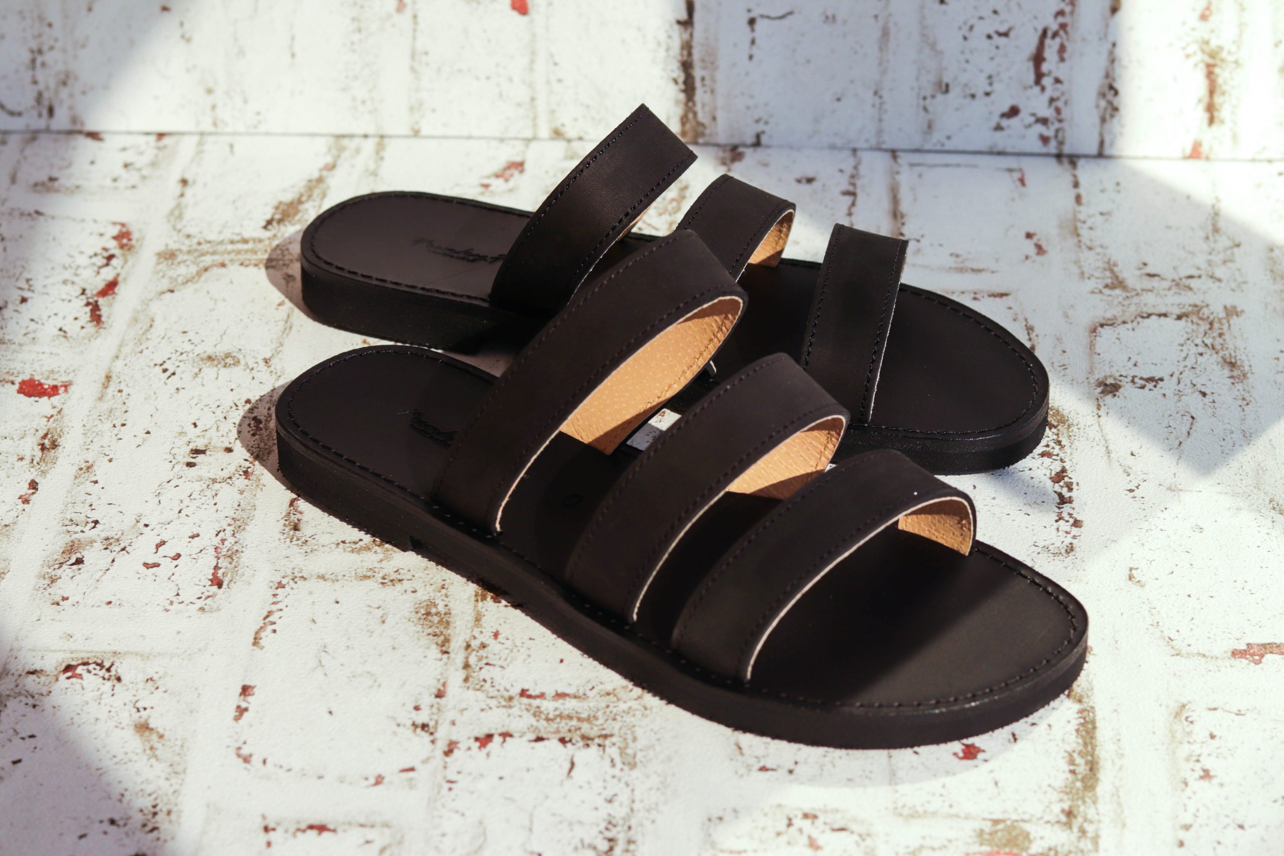 Papuci piele naturală FUNKY MOOD, negru