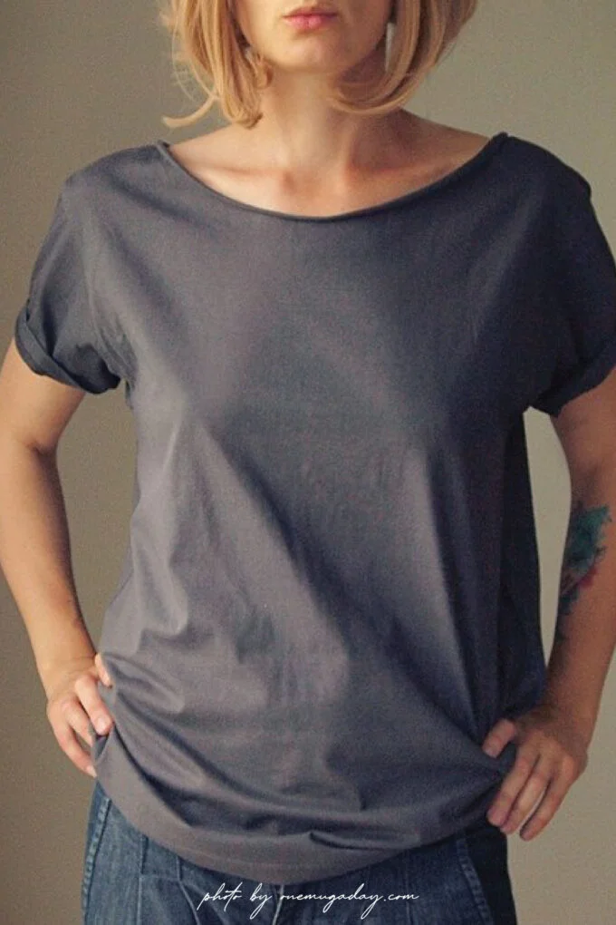 Tricou AȘTEAPTĂ, gri
